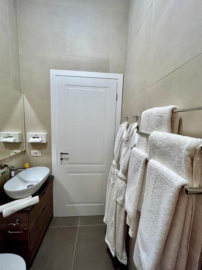 King'S Suite - Quiet And Refined In The Heart Of Milan Luaran gambar